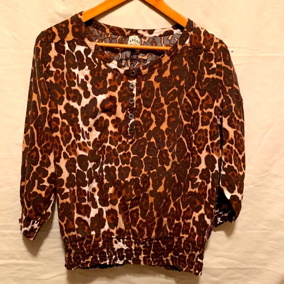 Ariat Woman’s Top - Picture 1 of 3